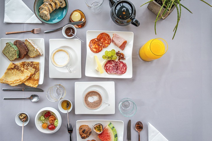 Dining 101 of 117