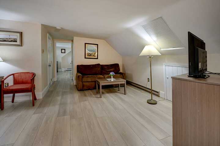 Room 14 of 27