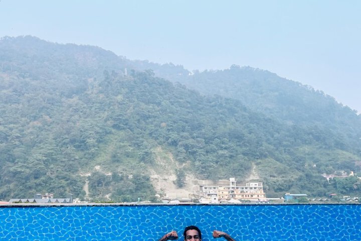 Pool 10 of 20