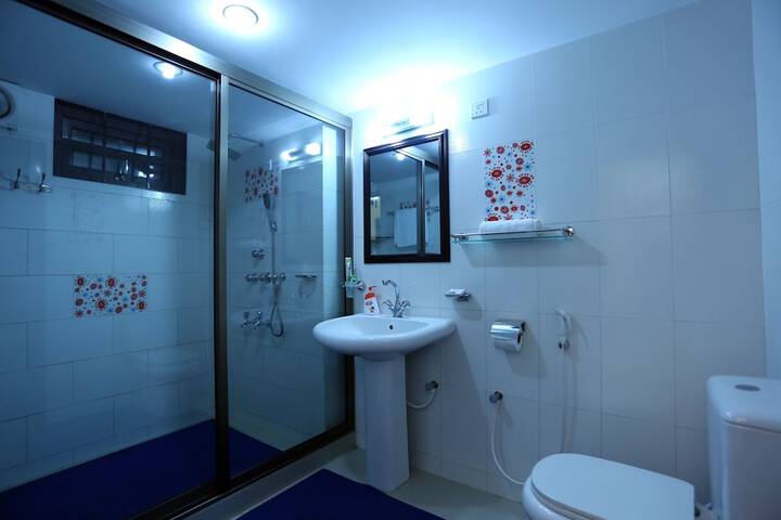 Room 9 of 14