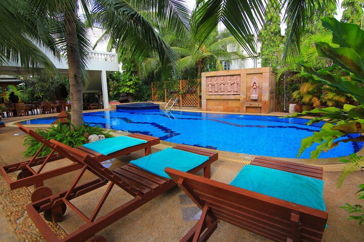 Pool Hotel