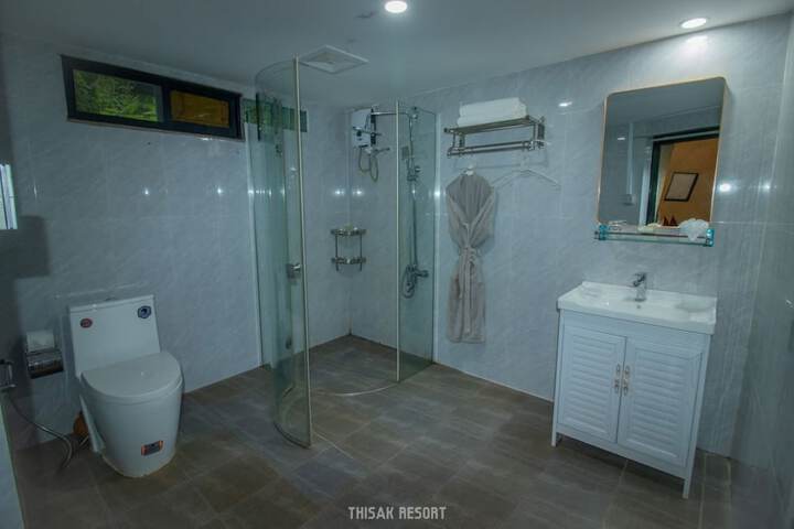 Room 93 of 151