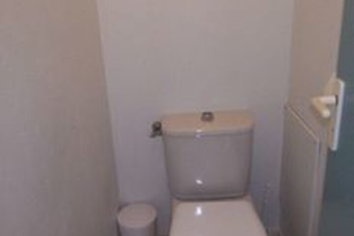 Room 2 of 22