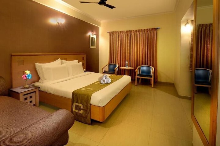 Room 5 of 33