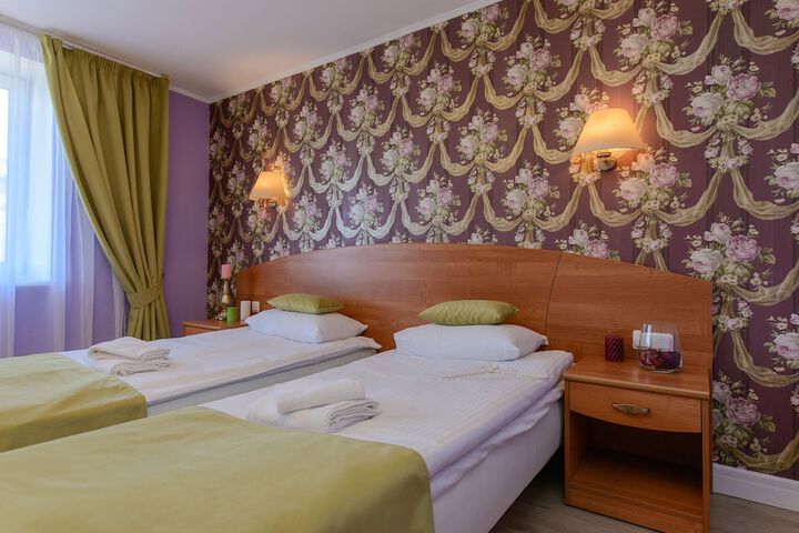 Room 12 of 72