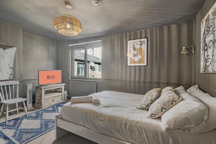 Room 10 of 51