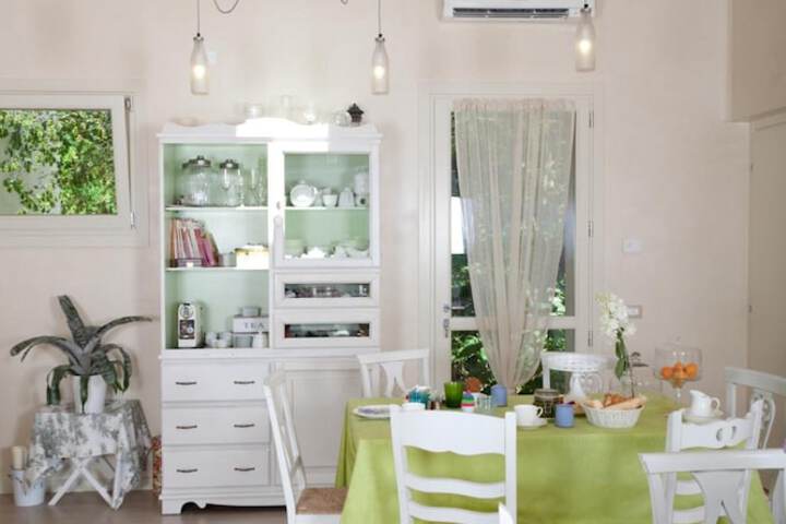Dining Photos