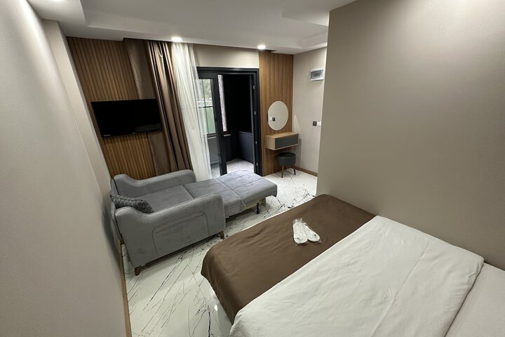 Room 15 of 40