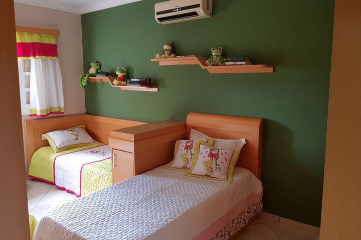 Room 4 of 23