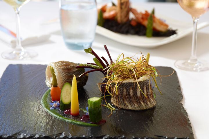 Dining 96 of 153