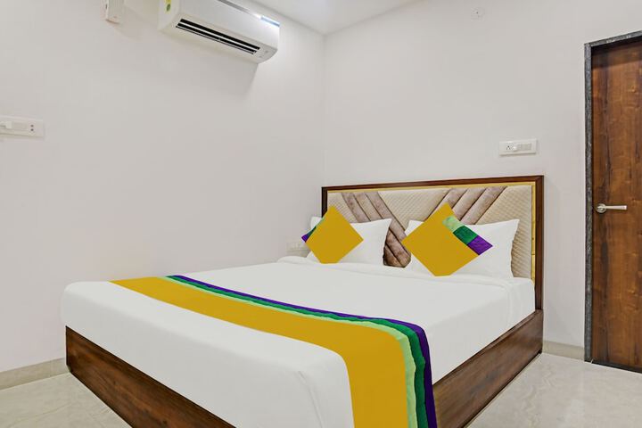 Room 19 of 28