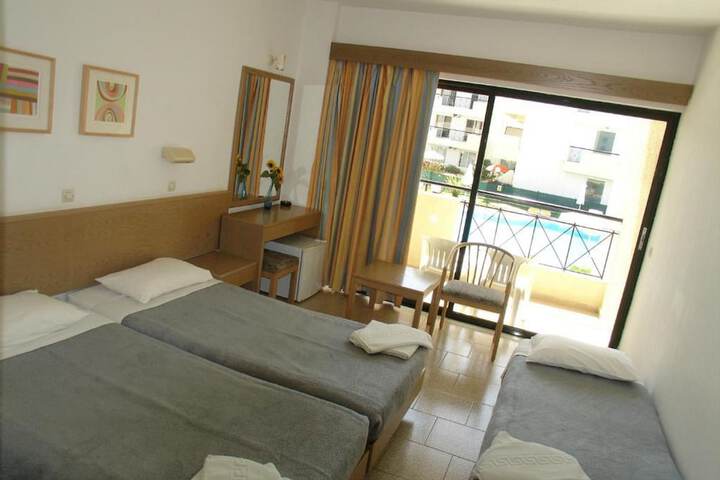 Room 7 of 29