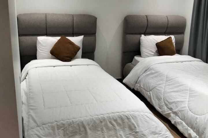 Room 8 of 24