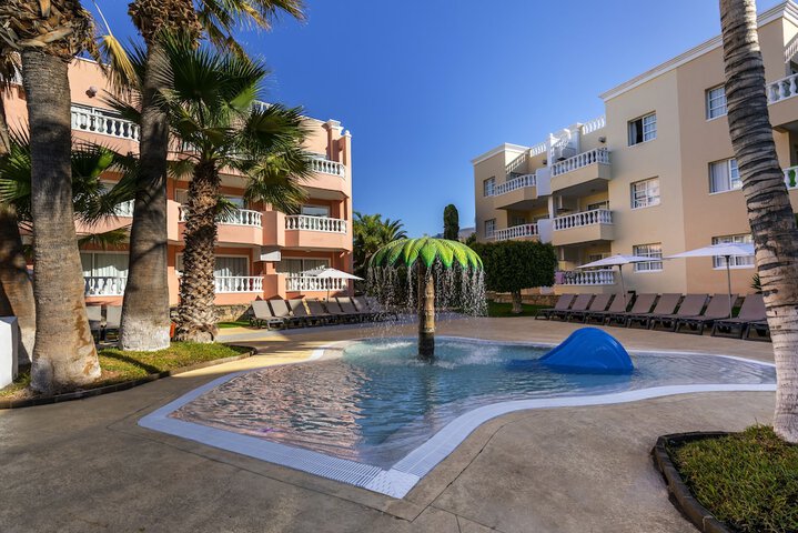 Hotel with Pool