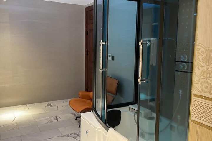 Room 69 of 114
