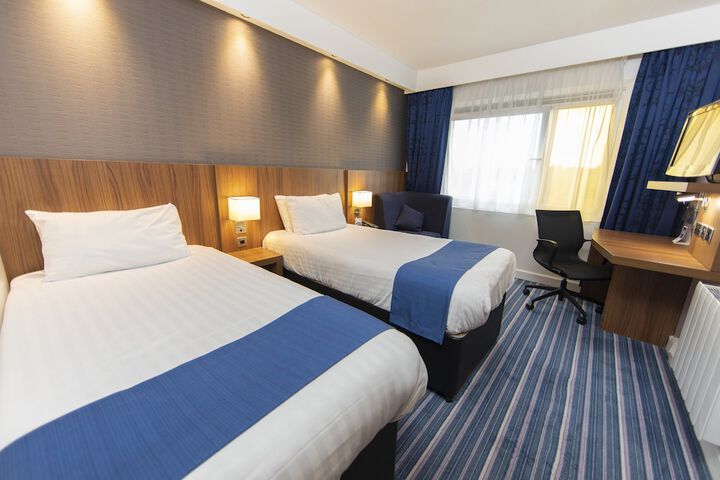 Room 14 of 35
