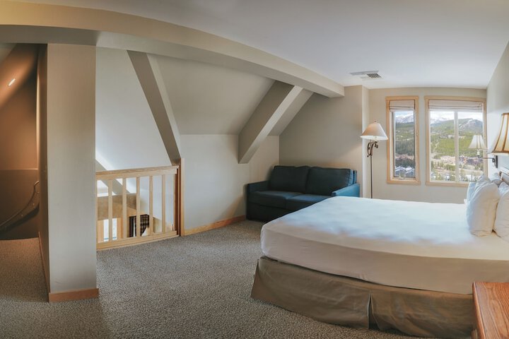 Room 7 of 38