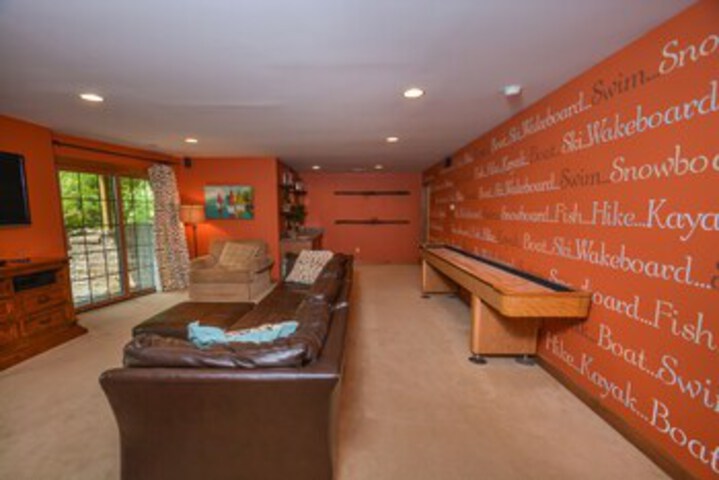 Room 13 of 40