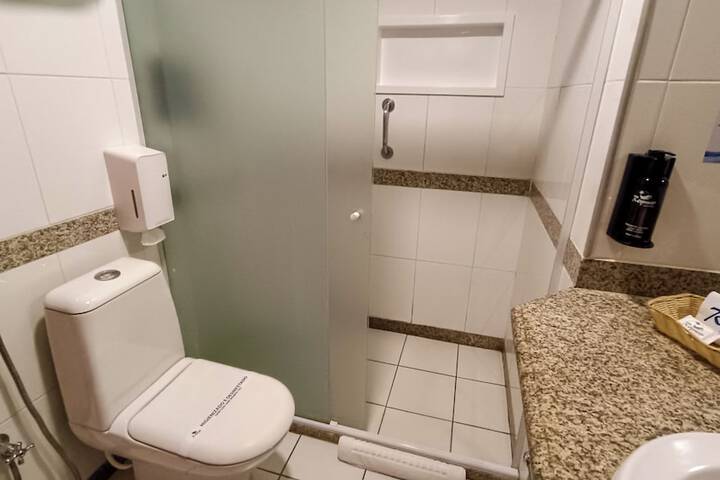 Room 64 of 141