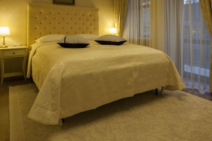 Room 10 of 46