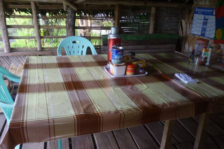 Dining 1 of 4