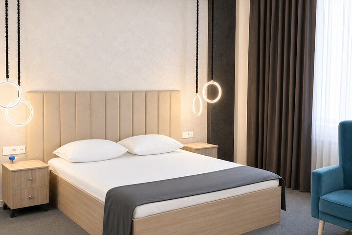 Room 15 of 29