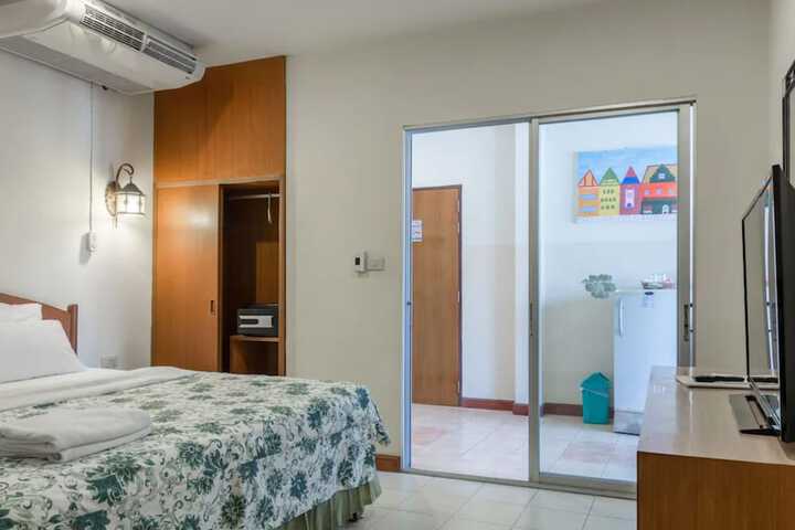 Room 10 of 59