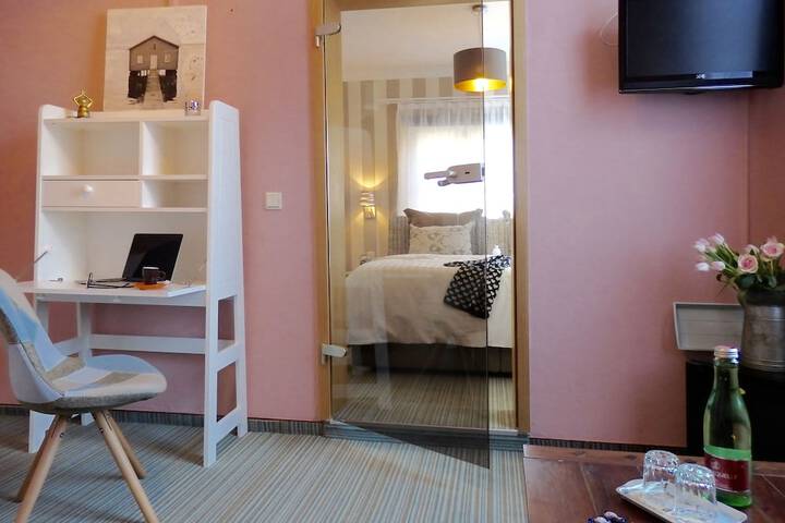 Room 20 of 77