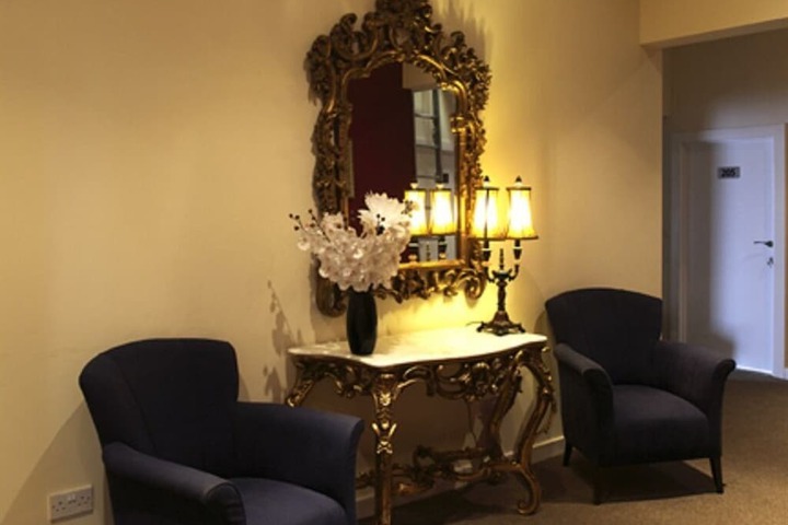 Lounge 55 of 60