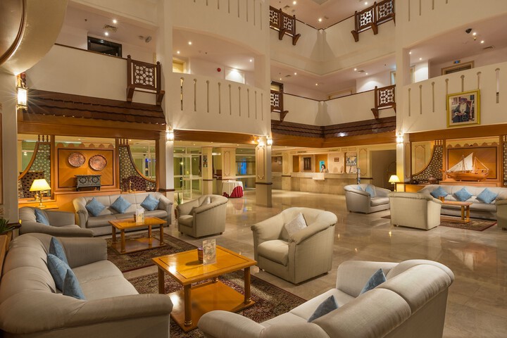 Entrance & Lobby