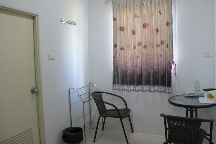 Room 15 of 38