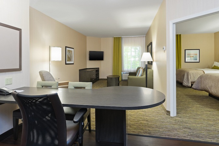 1 Queen Studio Suite (16 of 17)