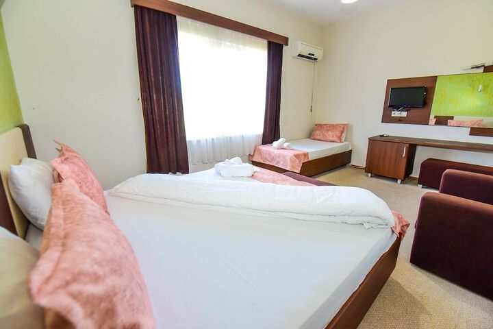 Room 15 of 34