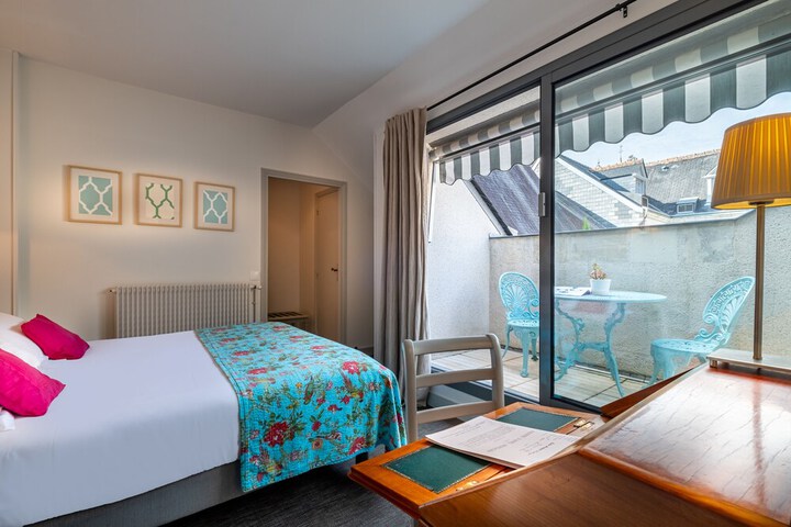 Room 16 of 41