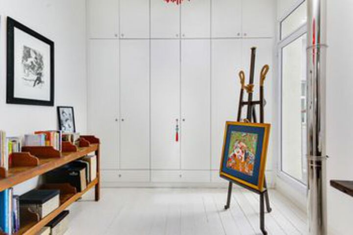 Room 13 of 32
