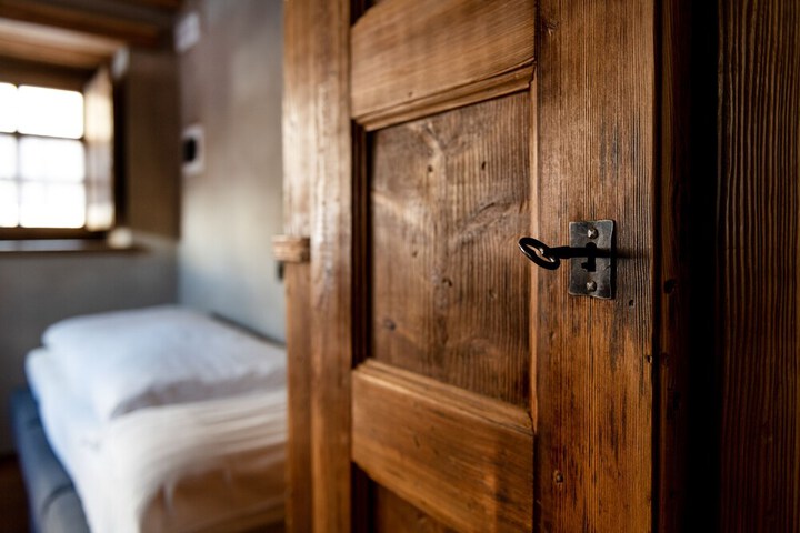 Room 8 of 45