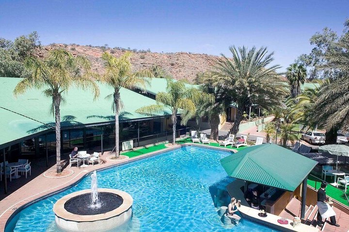Hotel Pool