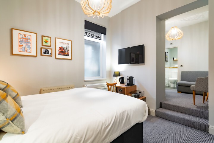 Room 22 of 53