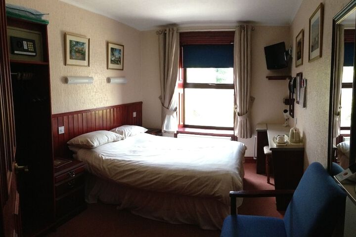 Room 6 of 31