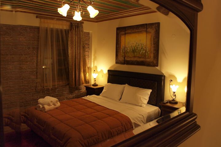 Room 5 of 31