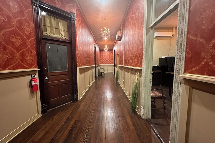 Ballroom/Hall 73 of 76