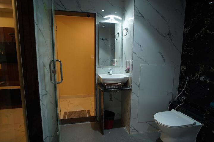 Room 40 of 81