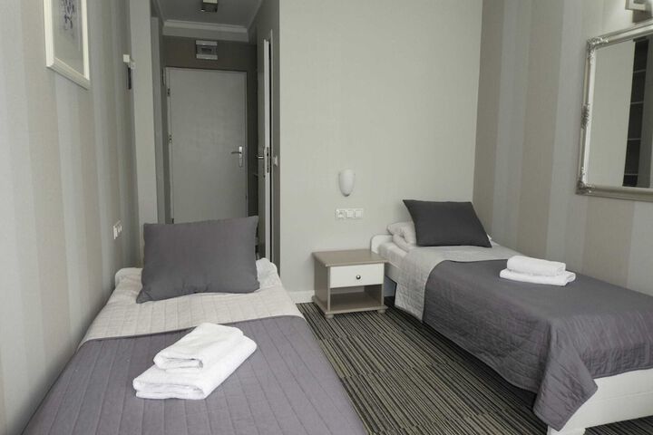 Room 10 of 75
