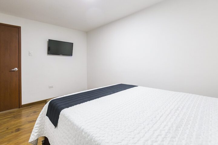 Room 12 of 116