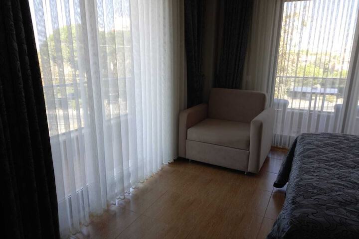 Room 35 of 79