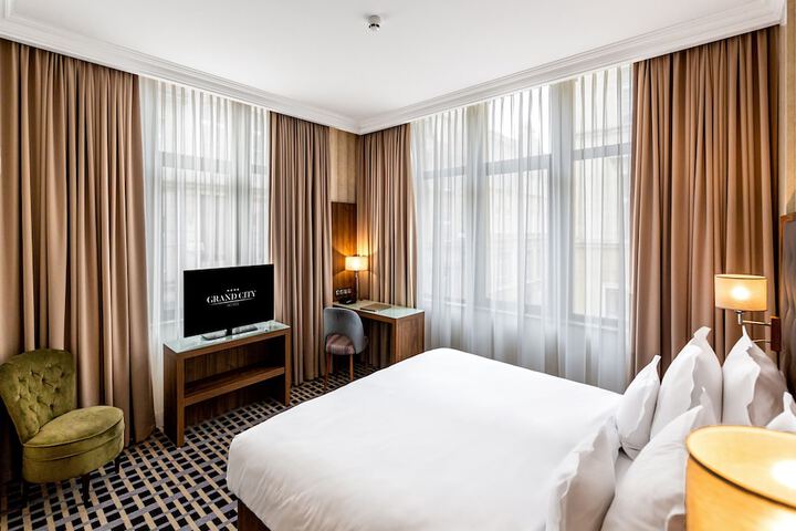 Room 21 of 60