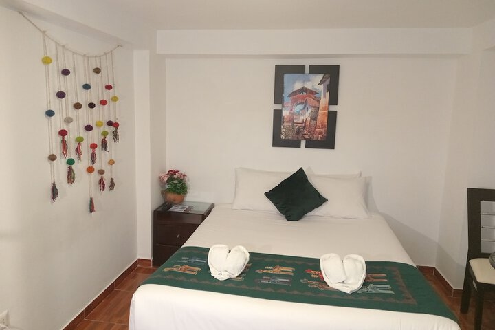 Room 6 of 33