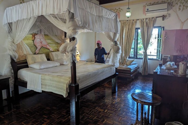 Room 4 of 50