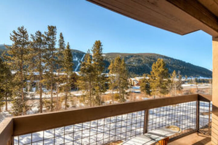 Terrace/Patio 3 of 34