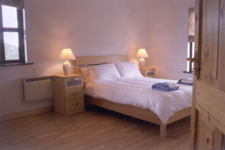 Room 2 of 4